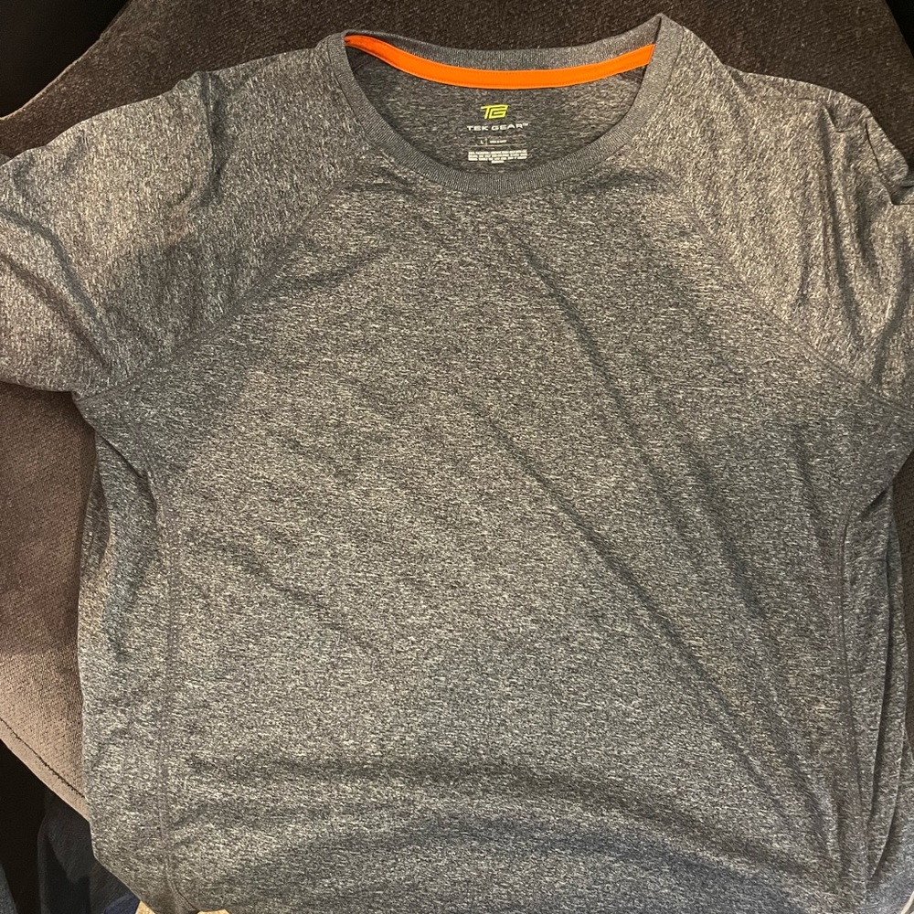 Large Mens Tek-Gear short sleeve shirt